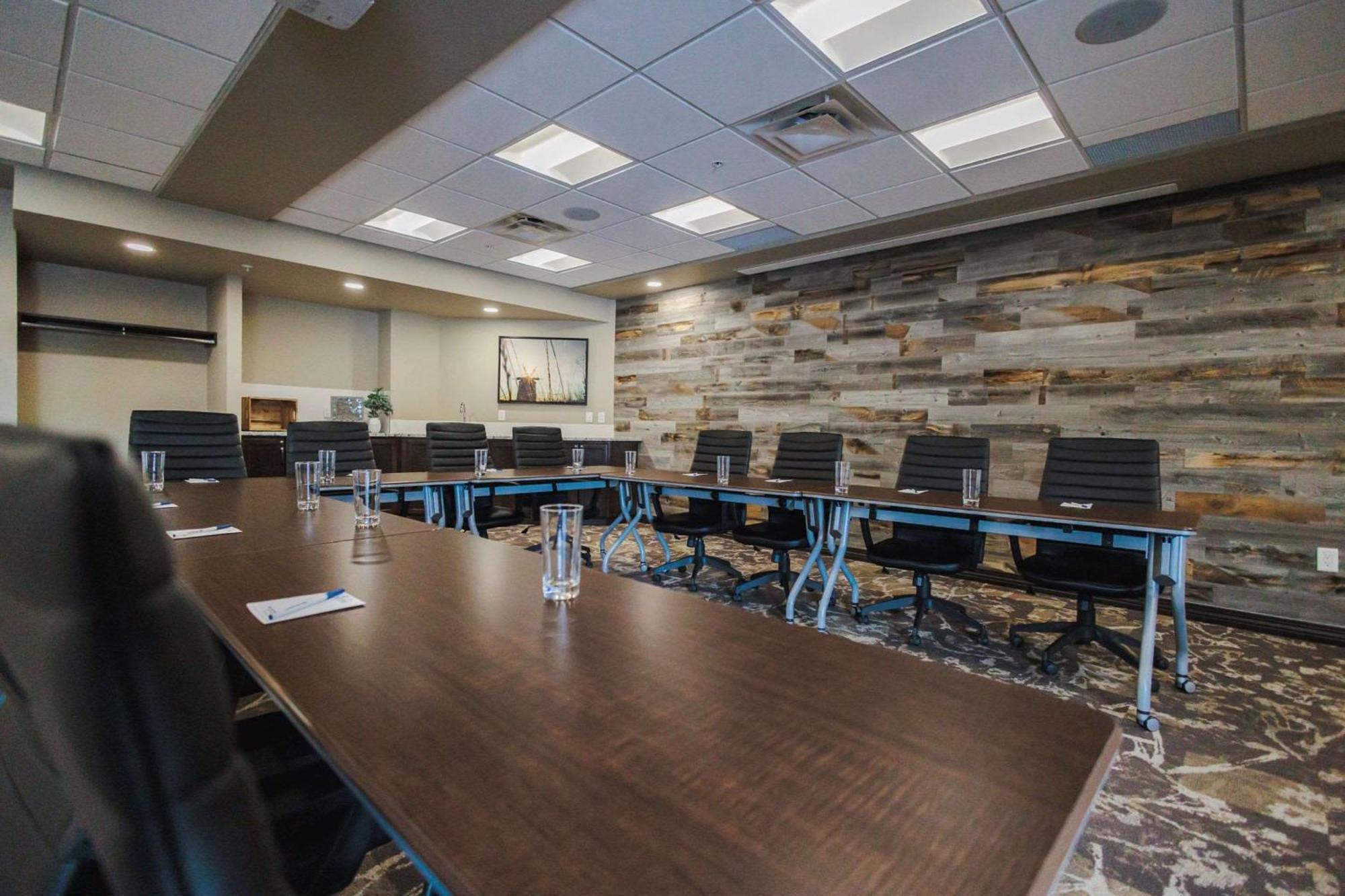 Best Western Plus Lacombe Inn And Suites Exterior foto