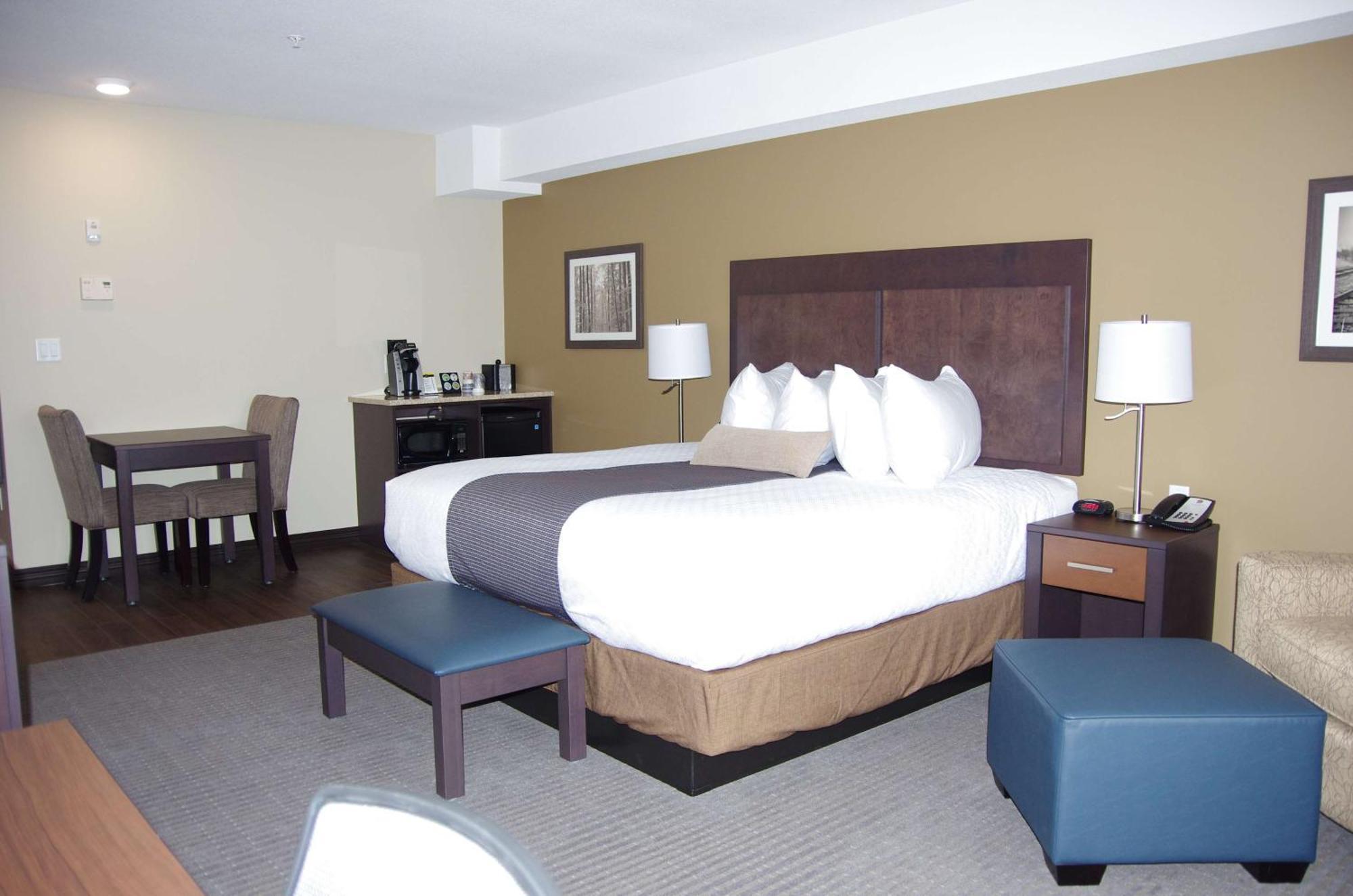 Best Western Plus Lacombe Inn And Suites Exterior foto