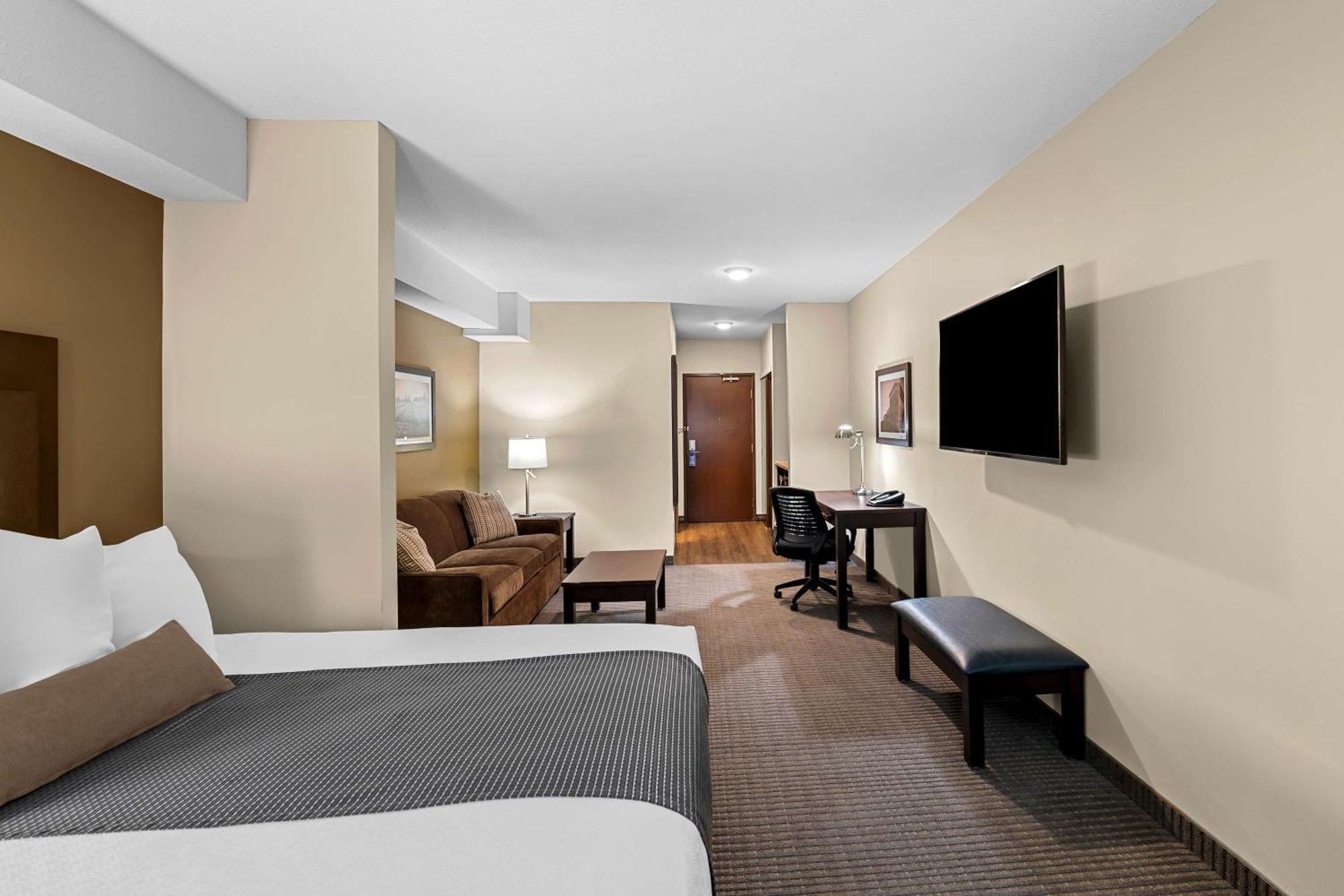 Best Western Plus Lacombe Inn And Suites Exterior foto