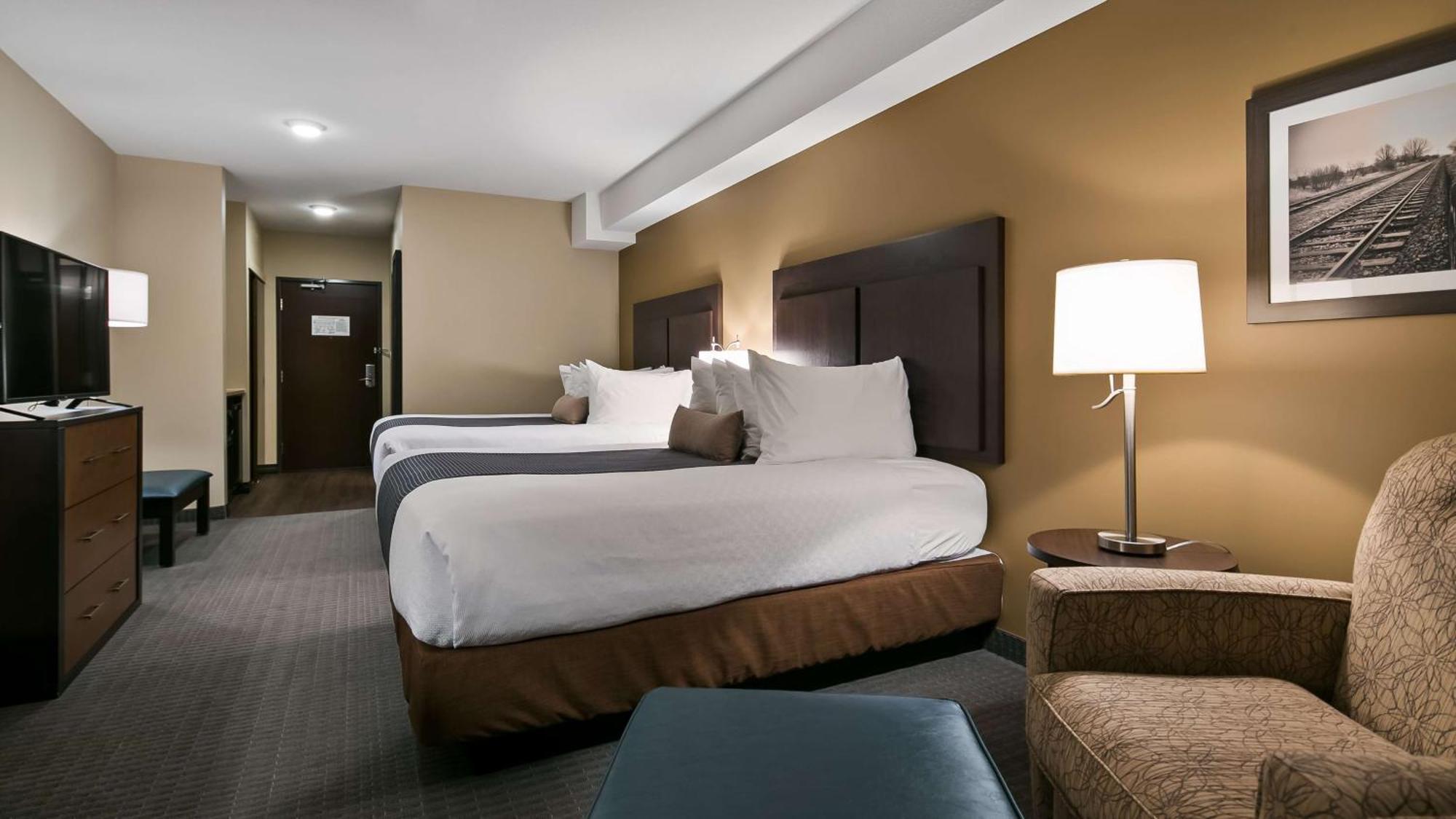 Best Western Plus Lacombe Inn And Suites Exterior foto
