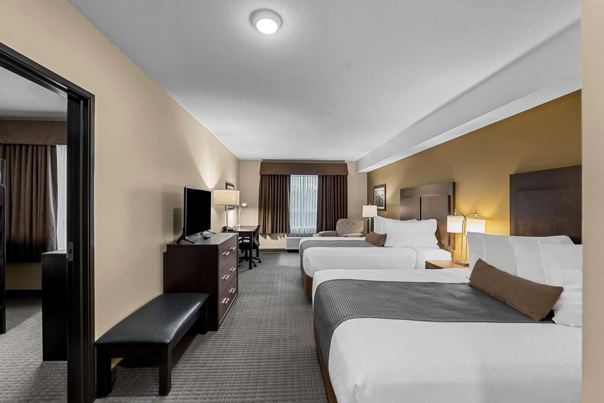 Best Western Plus Lacombe Inn And Suites Exterior foto